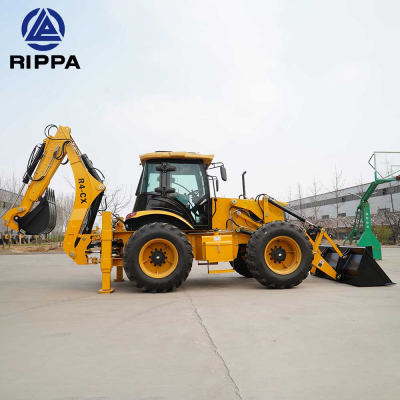 Großer Teleskopbagger mit Rädern